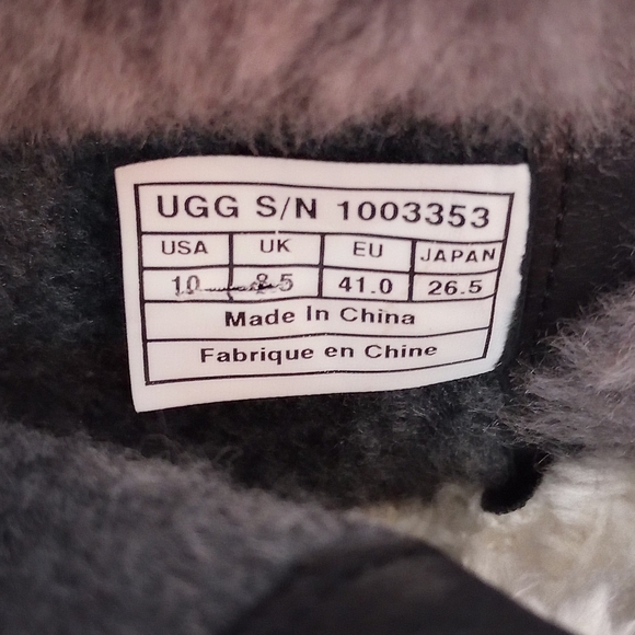 UGG Lorien boots size 10 - Picture 8 of 9